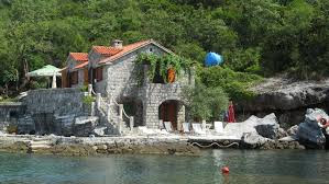 image of house on coast kuca na obali